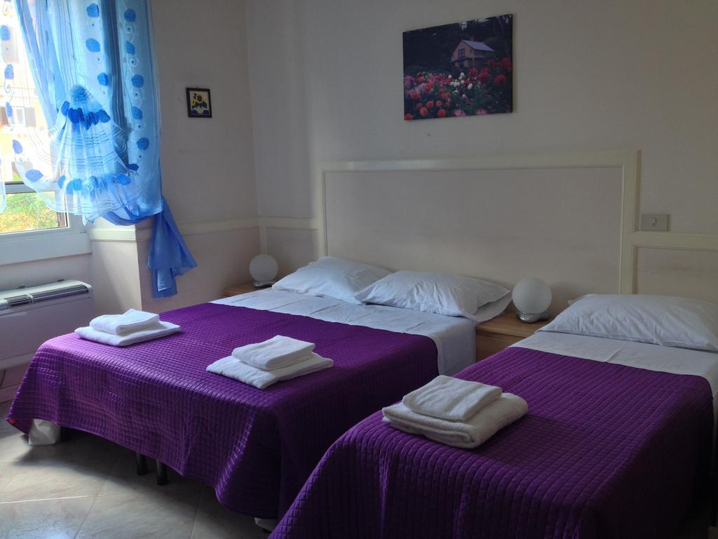 Rome Rainbow Guest House Rum bild